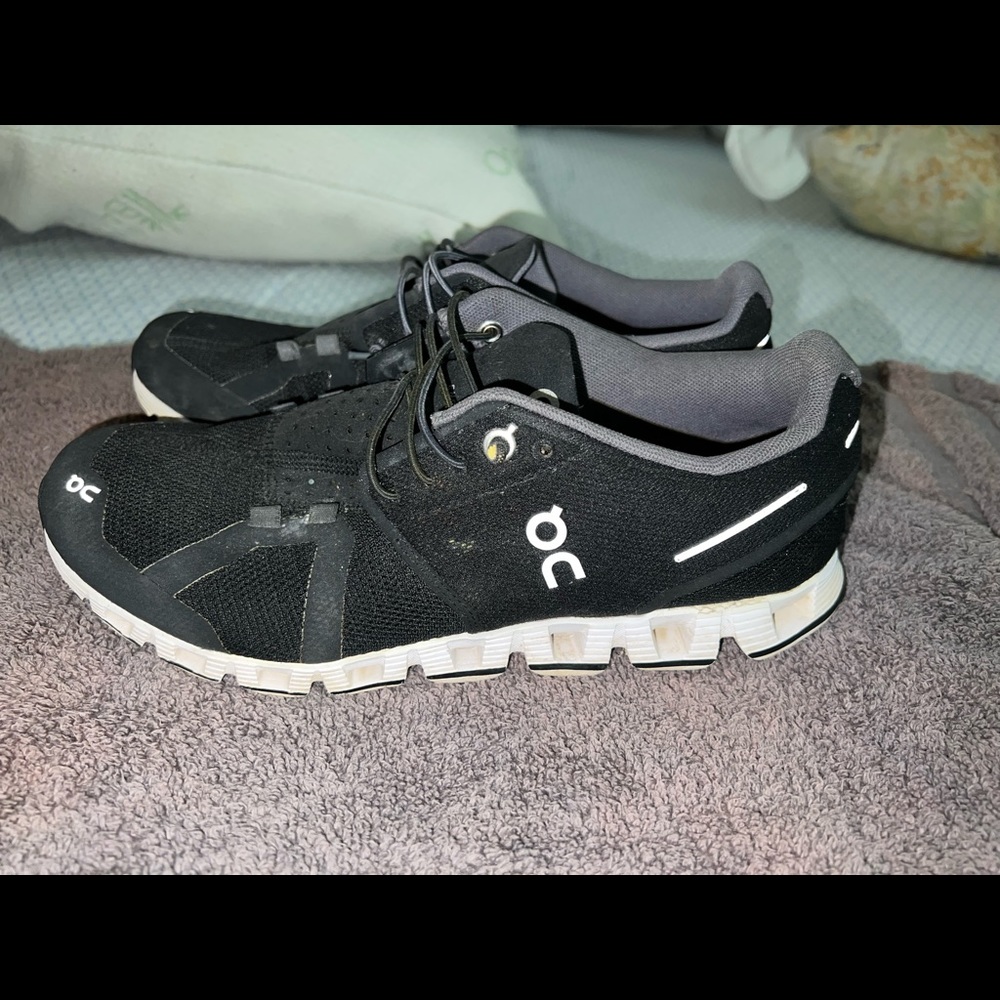 On Running Women's Shoes - Black and White